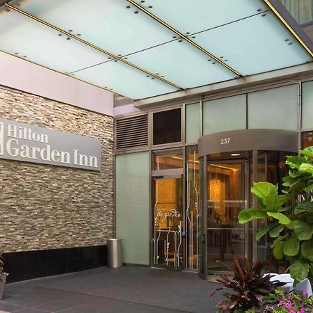 Hilton Garden Inn New York Central Park South-Midtown West Exterior photo