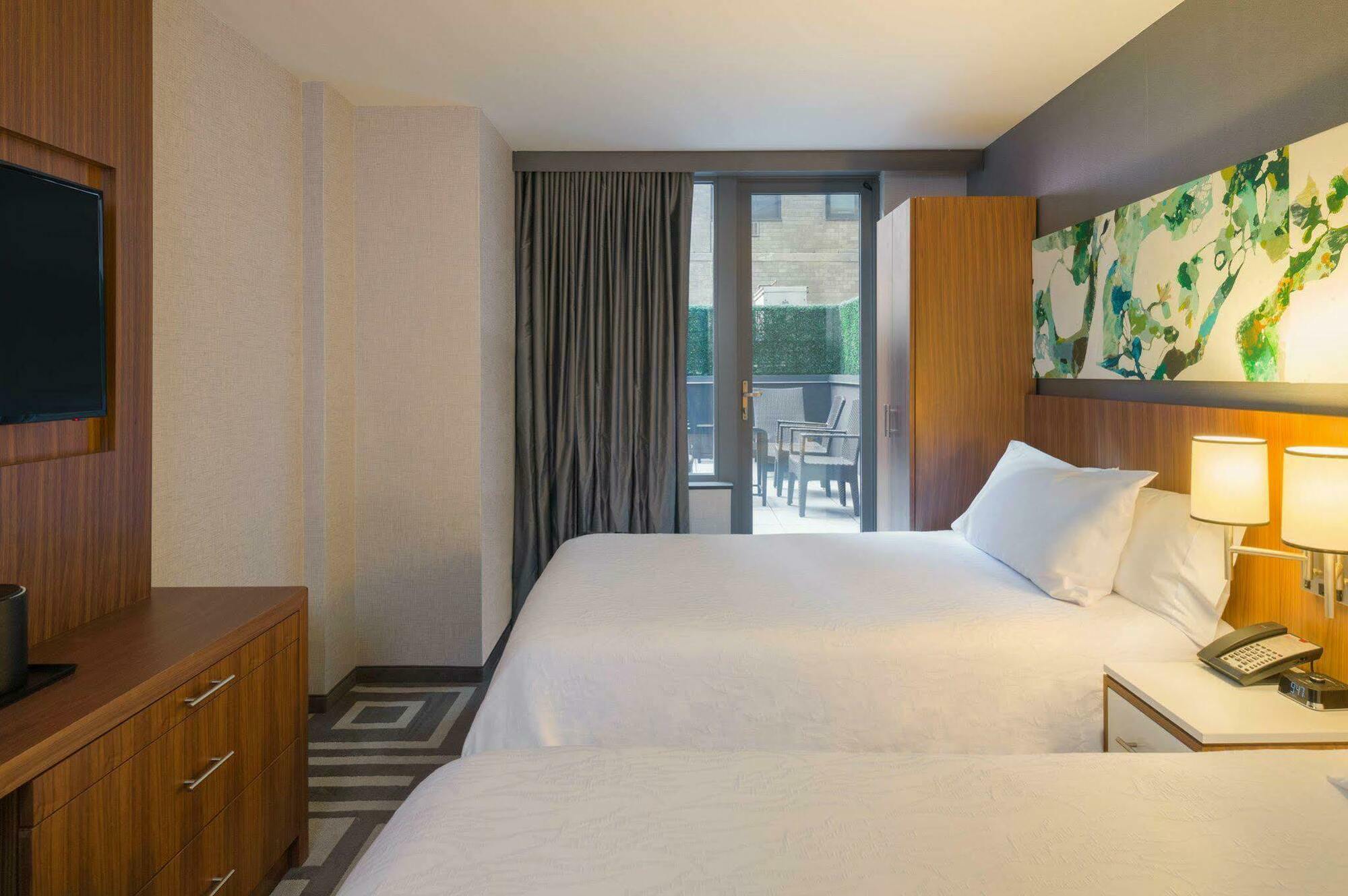 Hilton Garden Inn New York Central Park South-Midtown West Exterior photo